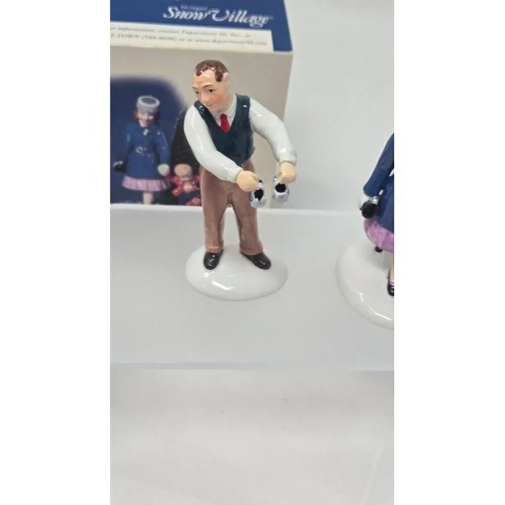 Dept 56 Snow Village Brand New Shoes Set of 2 56.55224